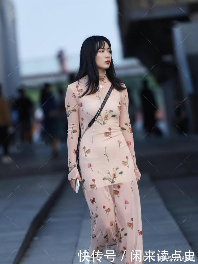 背心 裙子单穿背心太单调试着加长款,叠穿看起来不错