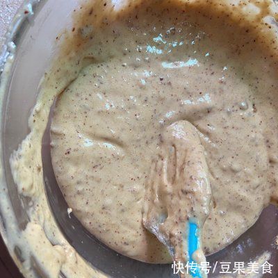 好吃到流泪的养生古早红枣坚果蛋糕,连吃三天都不够