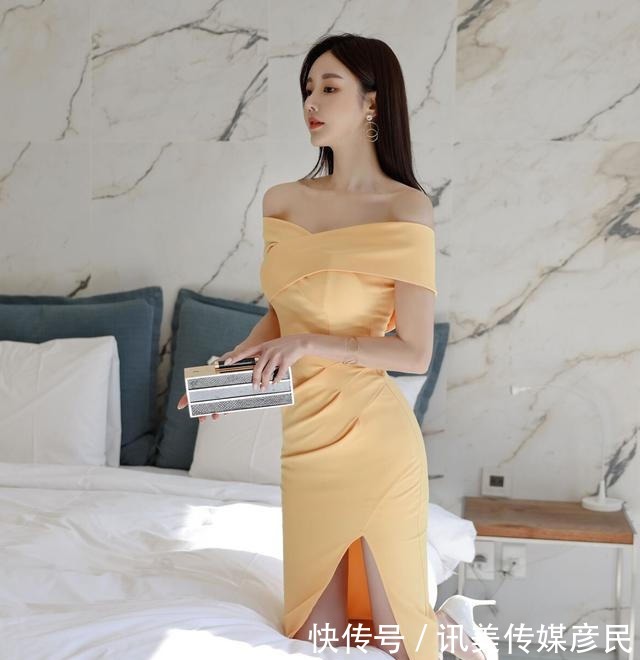 孙允珠时尚穿搭:柠檬浅黄交错搭肩斜纹连衣裙