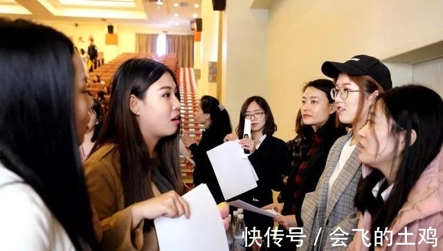 博士|詩詞大會才貌雙全的冠軍,在北大讀博7年未畢業,現狀讓人感嘆