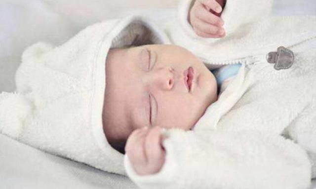 宝妈|5大原因告诉你 为什么宝宝睡觉总爱出汗！