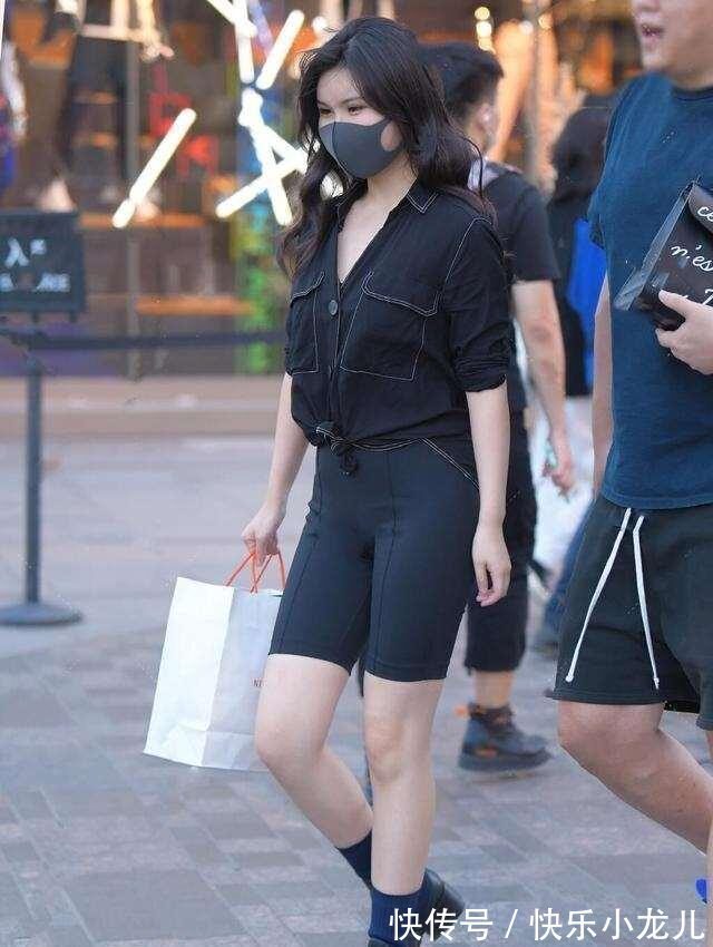 半身裤 蜂腰细腿的瑜伽裤美女,修身显身材,显瘦显高