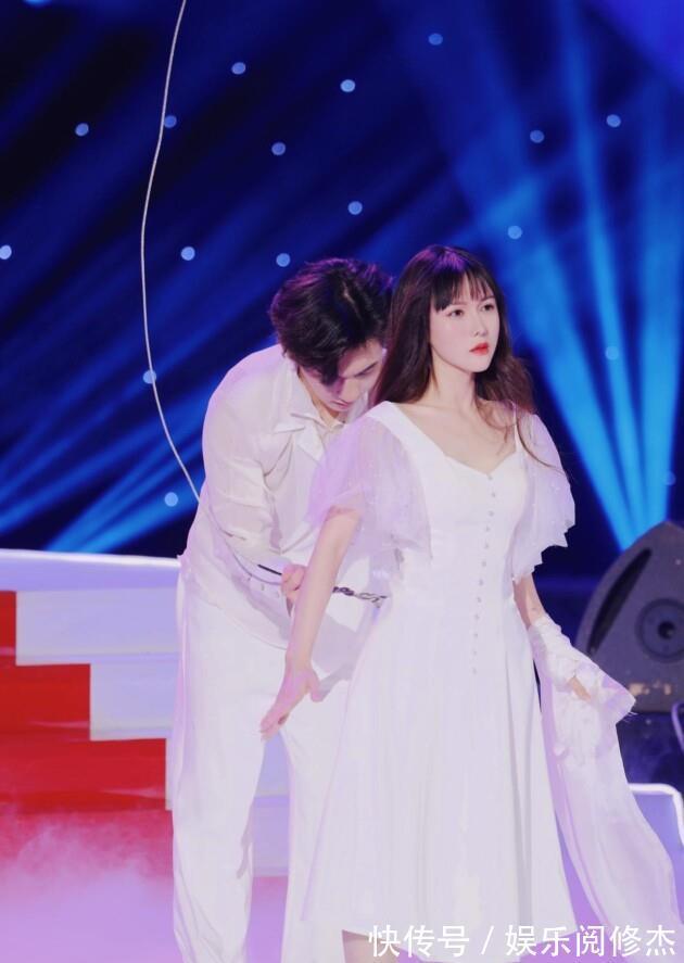 温果希星光大道舞台一秒哭戏仙女落泪！唱歌演戏多面发展，表演直击人心～