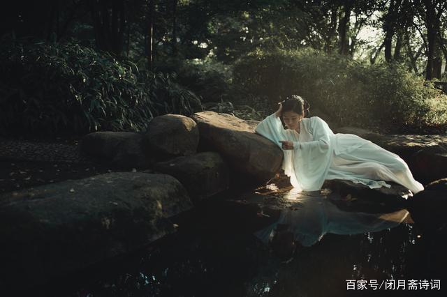 七绝@吟秋·七绝·组诗丨长来问鹤无消息,醉入秋深酒一壶