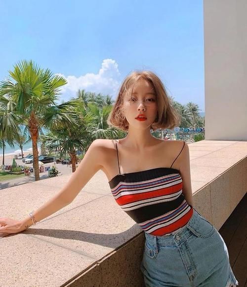 条格、印花工装衬衫太花哨，不如穿件霜色工装衬衫，简约低调时髦