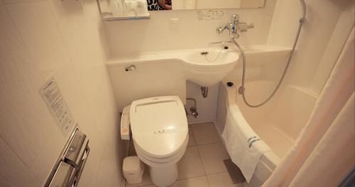 便器|现在流行卫生间不装马桶了,听老师傅分析完,后悔我家装早了