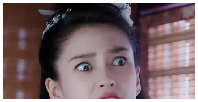 鱼尾纹 baby《奔跑吧》路透生图憔悴，鱼尾纹明显，精修图美瞳吓人