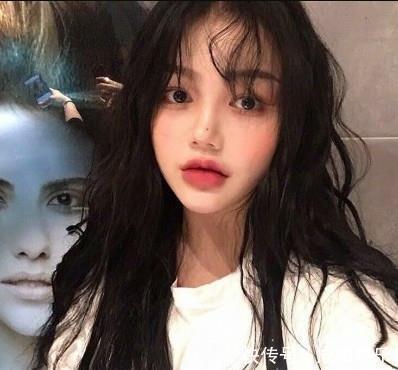 嘴唇|女生嘴唇有这“3个特征”,“死亡芭比粉”都能驾驭,尤其第三个