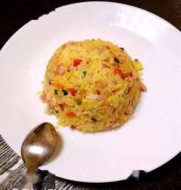 蛋炒饭到底是先炒饭还是先炒蛋？以前总做错，难怪老糊锅！