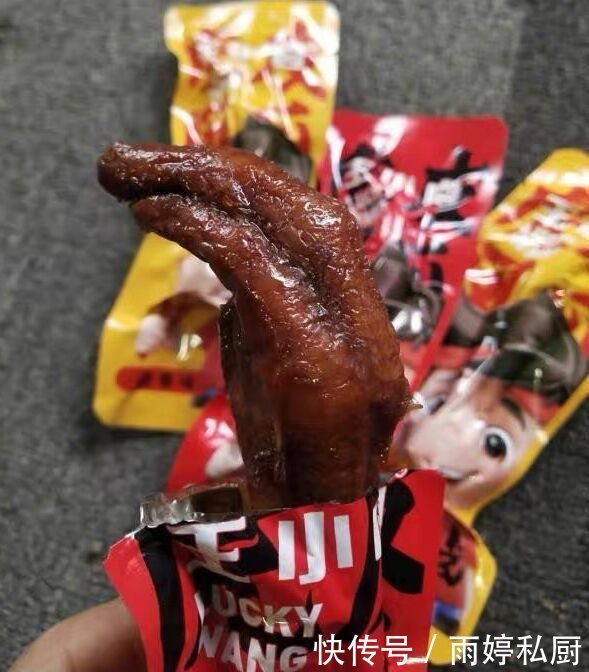 晒晒我的春节零食清单,酸甜香辣都有,好吃又不贵,老少都爱吃