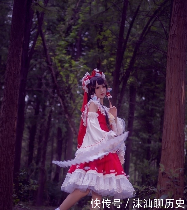 pl《东方PROJECT》——博丽灵梦小姐姐cosplay