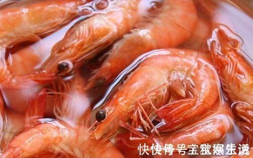水煮大虾|煮出来的大虾，为什么又老又柴？饭店大厨：用错水了，怪不得难吃