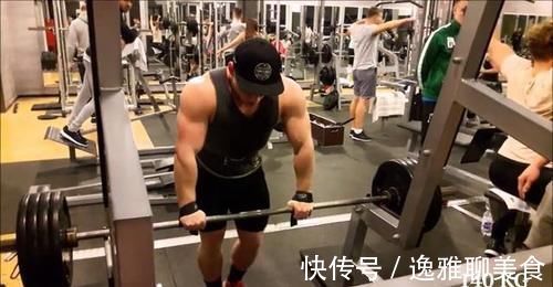 菱形肌|既要背变宽,还要线条好!高手练背都是怎么做?