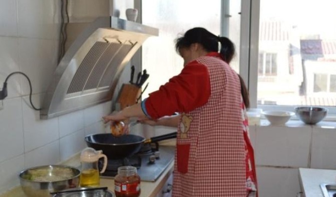 洗碗机|家里钱再多,也别买3种“厨具”!当初跟风买,不好用还浪费钱