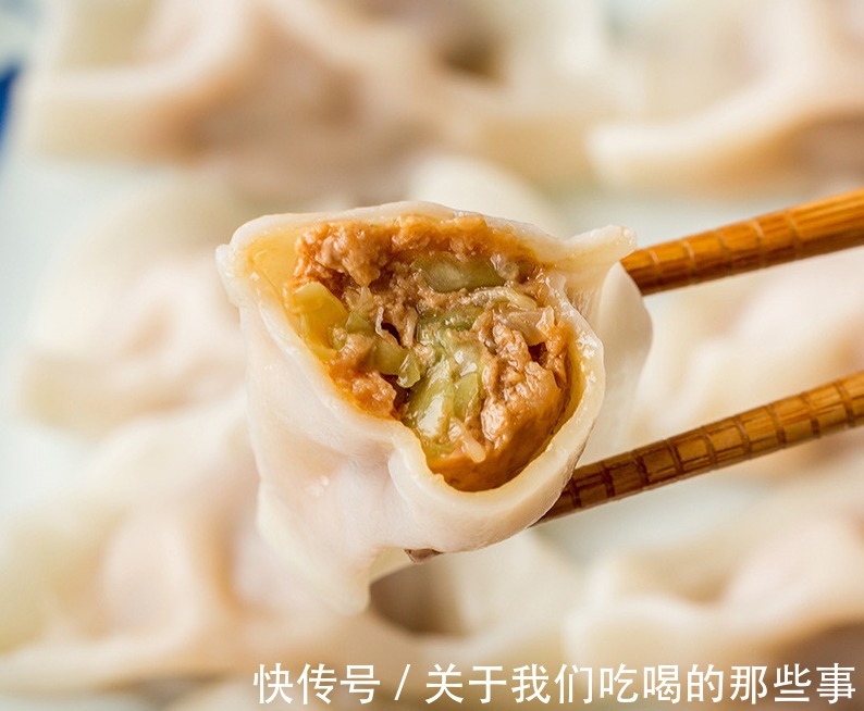 用白菜包饺子,别加盐杀水,分享饺子馆用了20年的方法,鲜美多汁