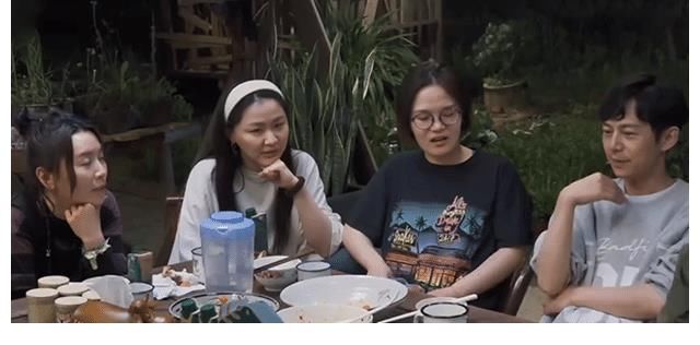 張藝興|《向往的生活》：何炅生日自慚占據(jù)C位，其實C位另有其人