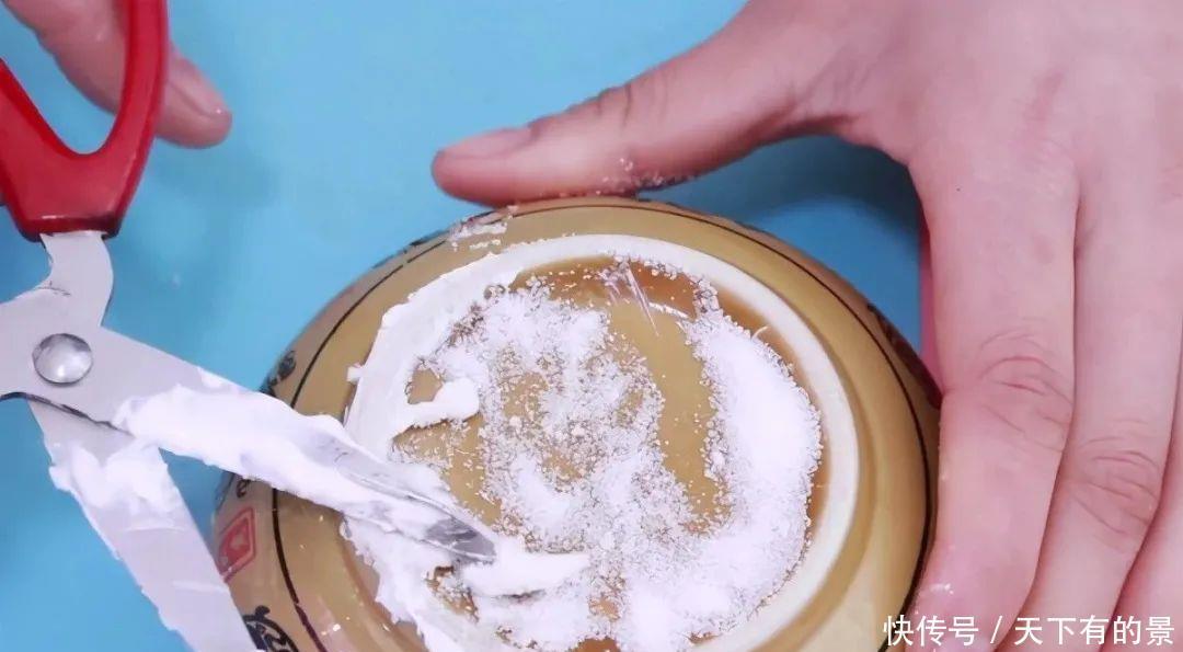 剪刀不管多钝都不要扔,教你一招,剪刀立马锋利如新,简单又实用