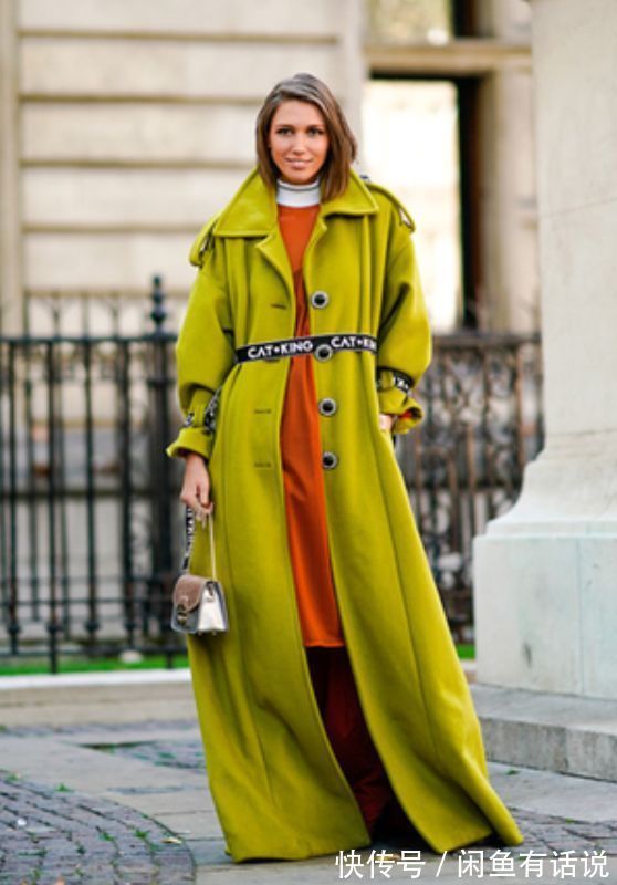 包臀款|不管挑羽绒服还是大衣,有3个“长度”尽量要避开,会显胖又土气