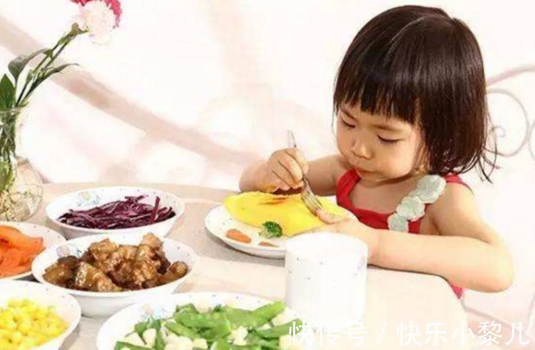 个儿|三伏天,家长要做好“4个方面”,助力孩子长高个儿,别弄错了