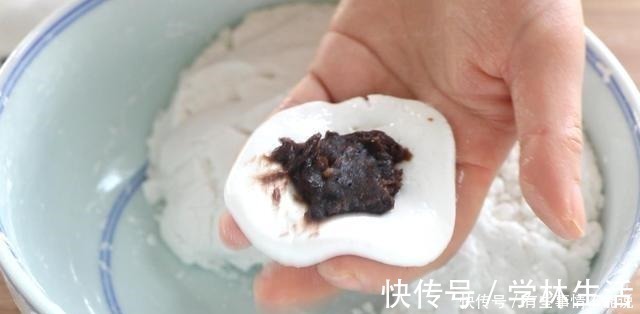清脆|比汤圆更好吃的糯米粉做法，吃一次就上瘾，清脆爽口超解馋！