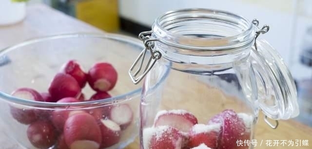 教你在家腌萝卜,酸甜脆爽又好看,做法简单快手,放12个月都不坏