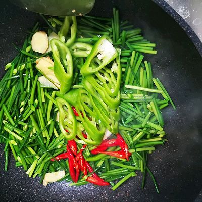 蒜苔|皮蛋炒蒜苔