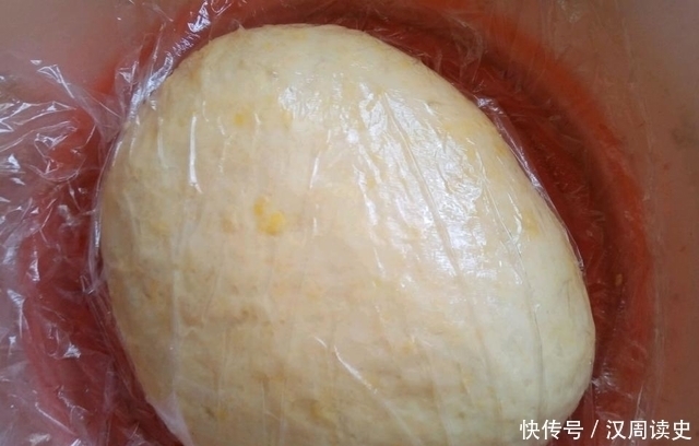 手把手教你做炸油条,做法简单零失误,金黄酥脆全家抢着吃!