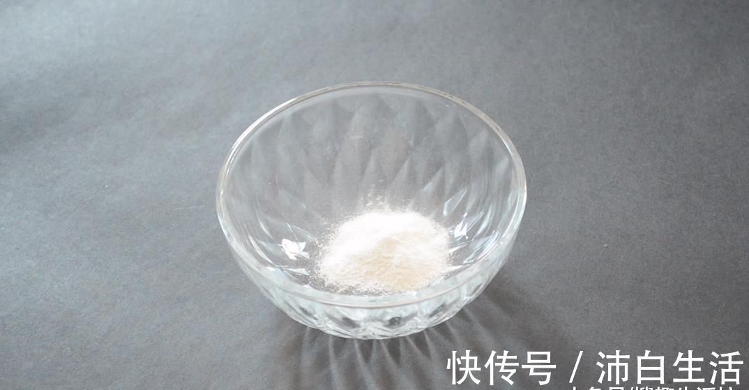 洗碗槽的排水口又脏又臭难清洗 用这个方法能帮你解决, 省钱又实用