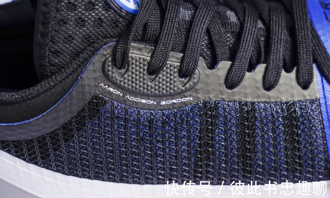 球鞋开箱:361度最新篮球鞋,3块TPU很有个性!