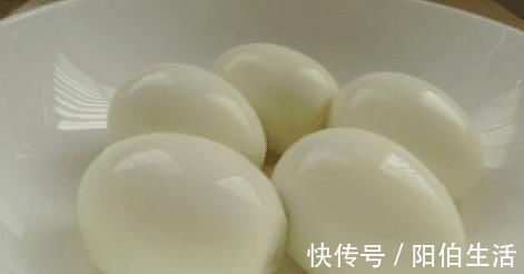 鸡蛋怎么一煮就开裂?掌握几个小窍门,鸡蛋煮好完整,更好剥壳