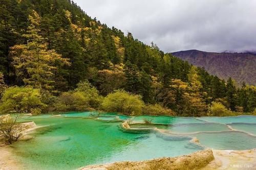 黄龙风景名胜区|我国唯一高原湿地，被誉为“人间瑶池”，被大自然的鬼斧神工震撼