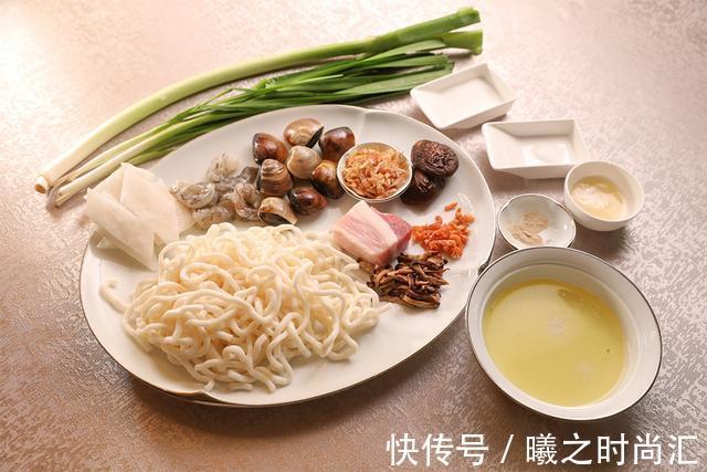 酥炸粉|做韭菜，有人包饺子，有人蒸包子，大厨：都不香！这才是正确做法
