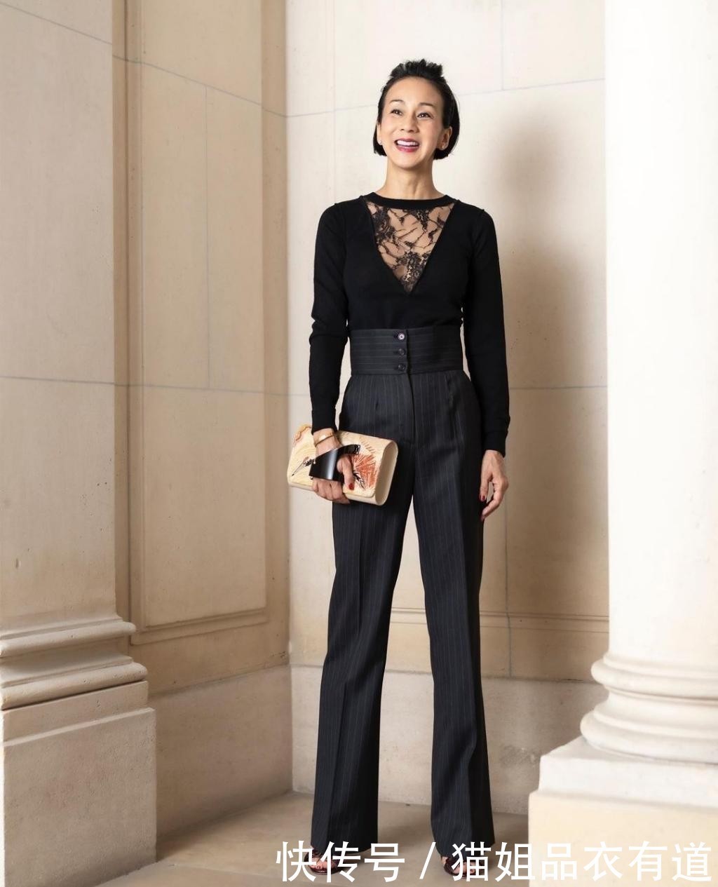 半裙 谁说53岁就是奶奶?看看这位大龄博主的优雅穿搭,揭露时髦真相