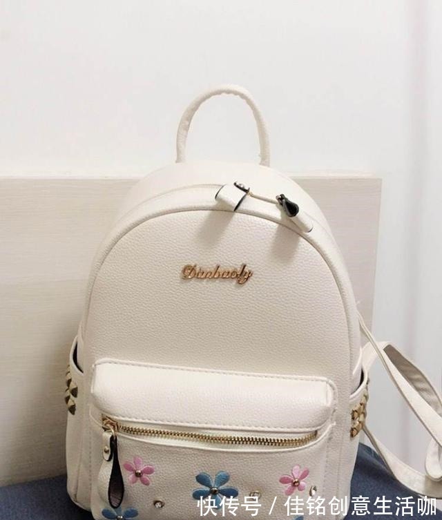 双肩包 很时尚的迷你双肩包，又靓又能装，女童出行必备！