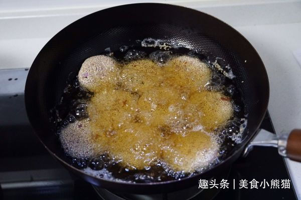 夜市地摊需要排队才能买到的紫薯豆沙饼，在家10分钟能做1大盘