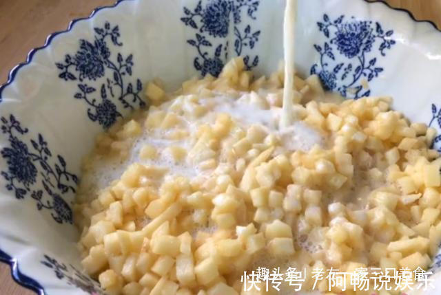 2个苹果,2个鸡蛋,你想不到的做法,柔软香甜,比蛋糕还好吃