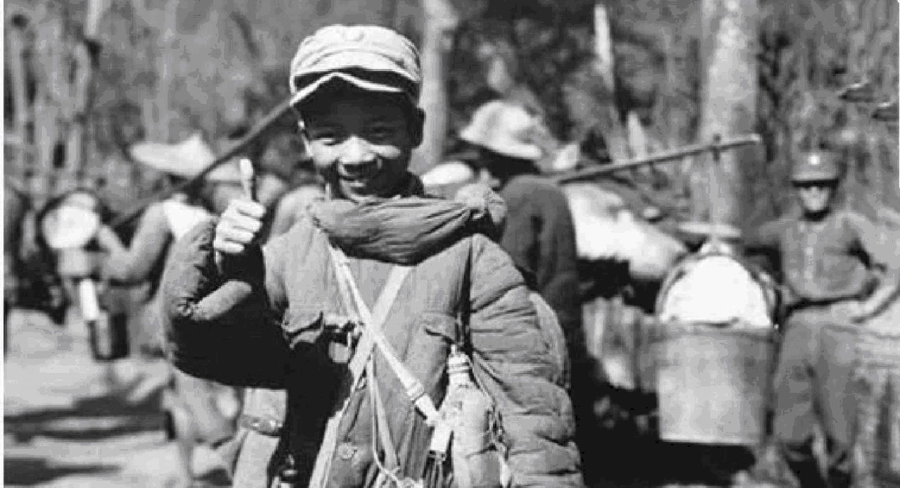 泪流满面|他11岁参军抗日，一张照片被美国收藏，84岁认出自己泪流满面