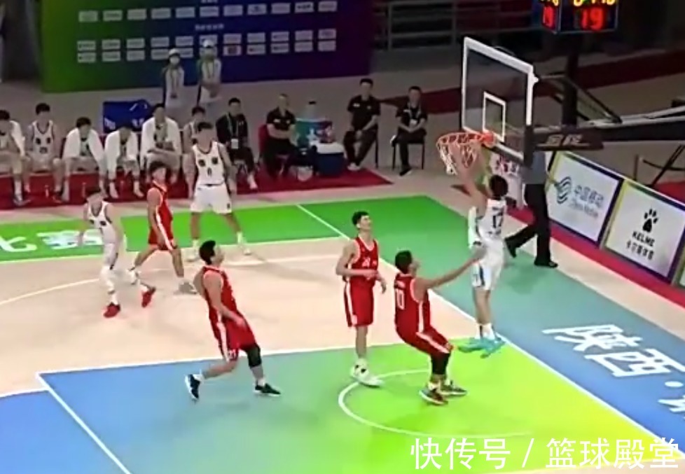 趙錦洋|誰說杜鋒罵人是毀人？13個字噴醒趙錦洋！攻守蛻變+扣籃，太強了