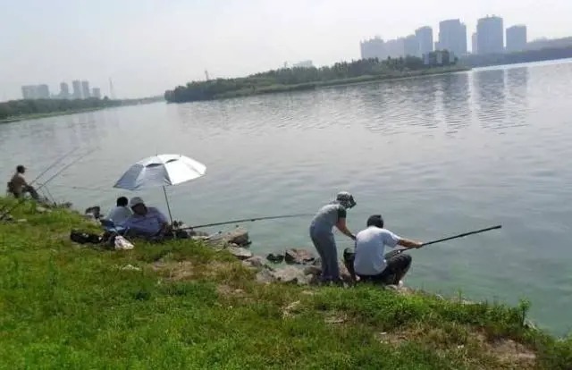 冬天野钓,了解“三大要素”再出门,不然喝一天西北风