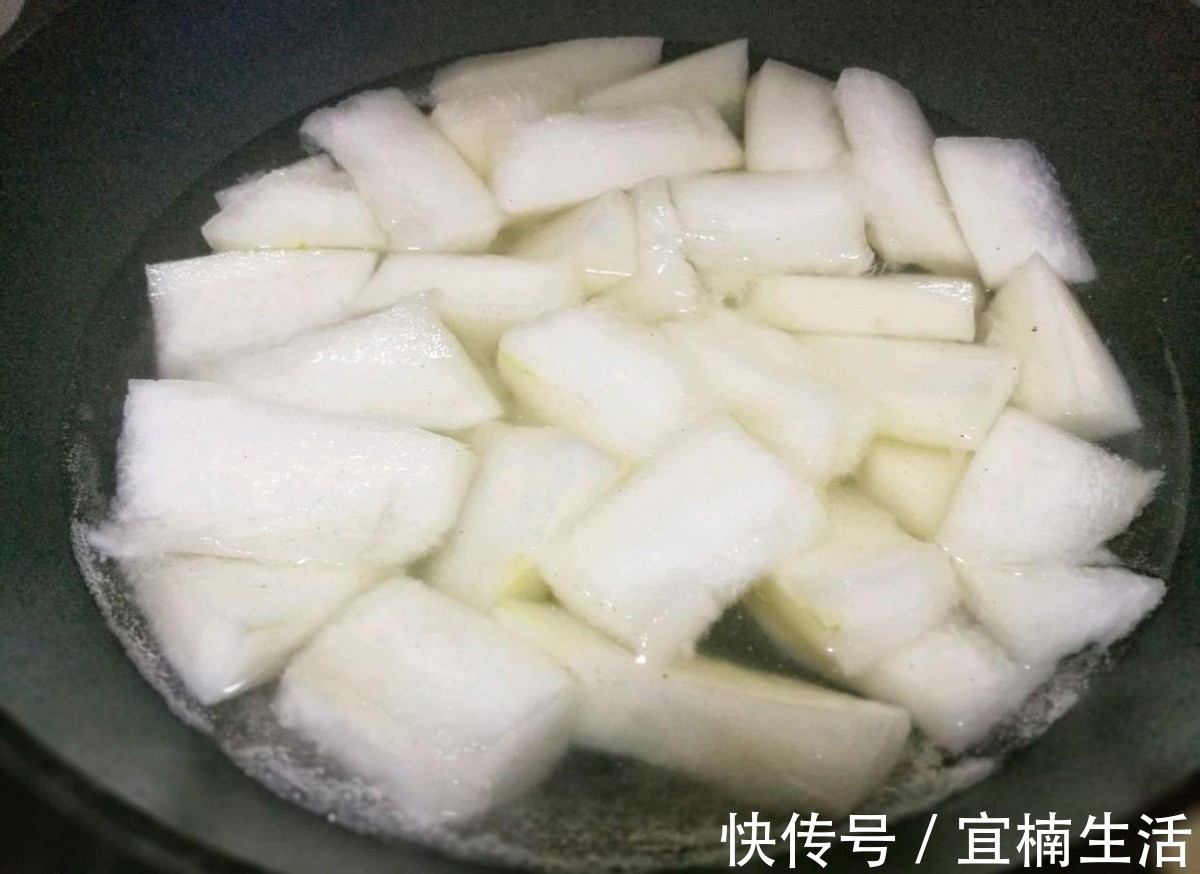 辣椒圈|爱吃冬瓜的一定要看过来，这样做出来的冬瓜比红烧肉还好吃，真香