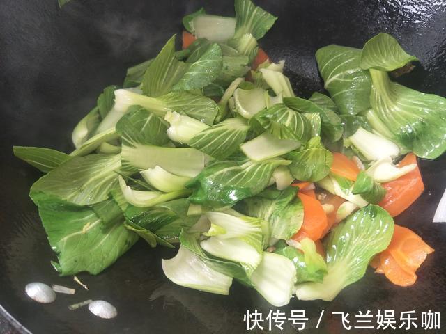油菜|家常菜谱，炒油菜时，教你好吃做法，油菜清脆爽口