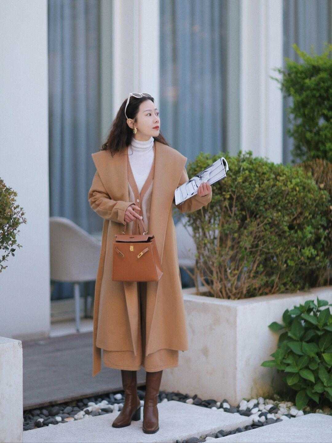 大地色|30+的女人，过冬穿搭要精致减龄，这些技巧更时尚有气质