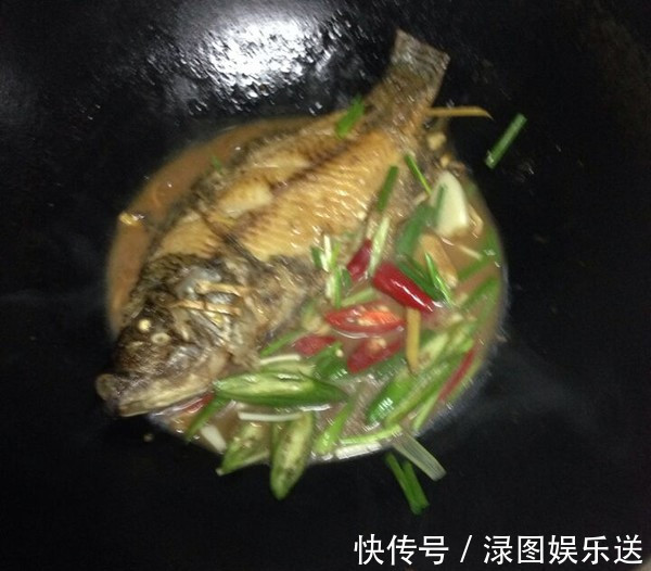 罗非鱼|广东人叫它“垃圾鱼”，再便宜也不吃，其实味道鲜美营养好