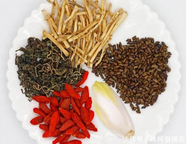 “两个菜”是肝病的“敌人”,常吃降低转氨酶,给肝脏洗澡