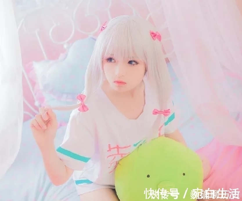 coser|小萝莉Cos和泉纱雾,看到这坐姿,网友:不是专业的学不来