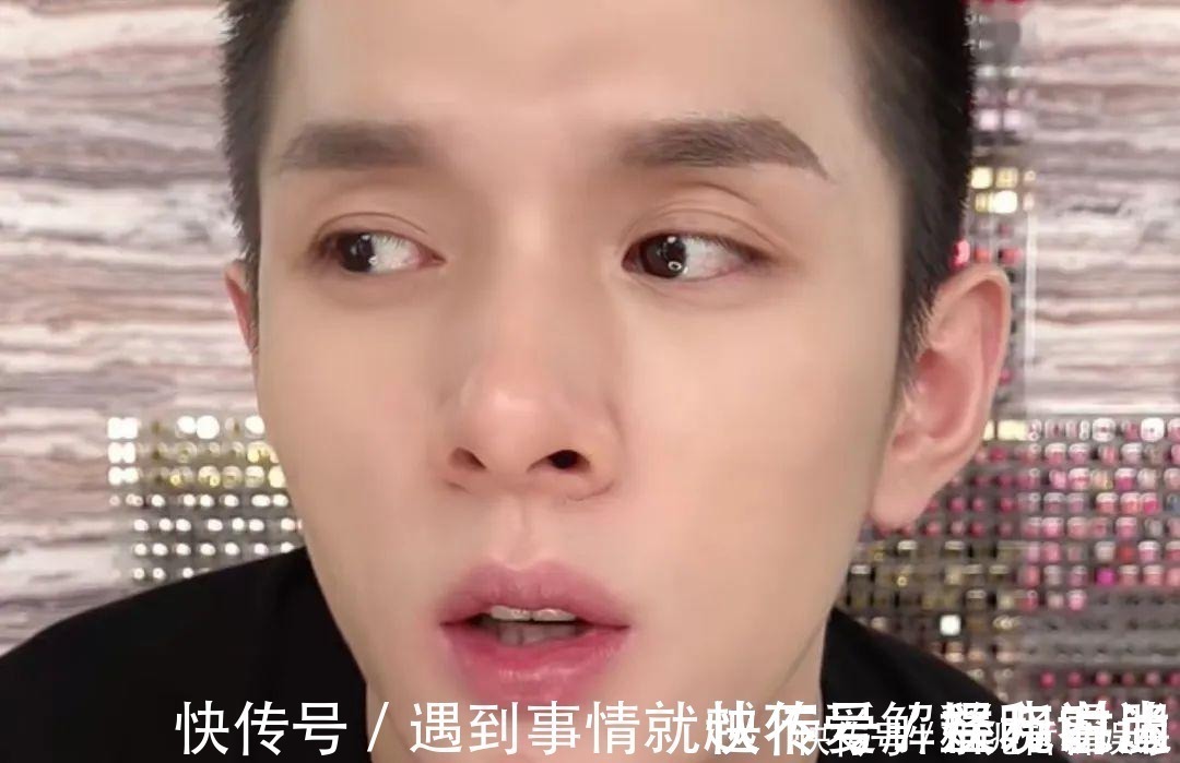 唇部 一天涂“300支”口红,嘴巴却依旧Q弹,李佳琦的护唇方法绝了