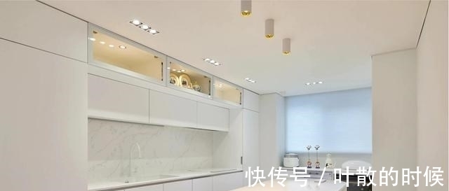 舒适度|一家4口的110㎡新房,只刷大白墙、通铺瓷砖地面,越简单越喜欢