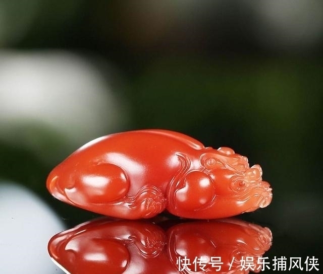 玛瑙@地球母亲的珍贵矿藏—玛瑙,美丽而神秘,它该怎样分类和鉴赏呢?