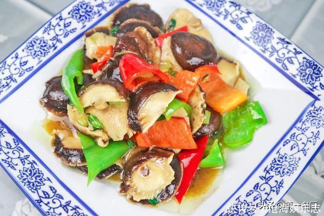 贴秋膘|秋天，遇到这种碱性蔬菜千万别手软，2块钱炒一盘，一周要吃两次