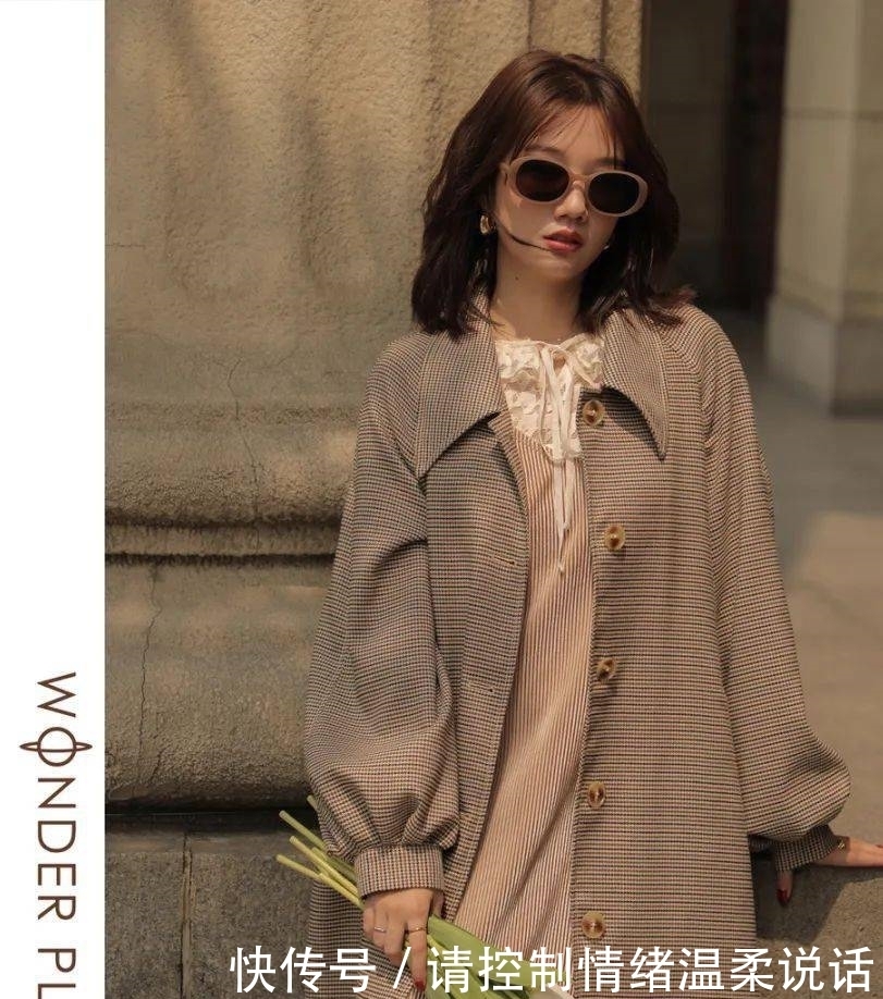 2021年第一套绝美气质穿搭:丝绒裙+毛衣!!!